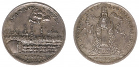 Historiepenningen - 1774 - Medal 'Tweede eeuwfeest van Leidens ontzet' by C.F. Konsé (VvL.492) - Obv. View on Leiden at Lammerschans / Rev. Column wit...