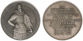Nederlands Indië - 1939 - Penning 'Jan Pieterszoon Coens graf teruggevonden en hersteld' door J.J. van Goor (KB.1300) - VZ Afbeelding J.P. Coen / KZ E...