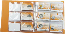 Netherlands - Collectie 'Grootmeesters der Lage Landen', 15 verzilverde penningen met kleurelementen in coincards in 2 spec. albums, uitgifte KNM