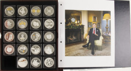 Netherlands - A luxury wooden presentation box with 29 silvered copper medals from the series 'Herdenkingsuitgiften Ons Vorstenhuis', with description...