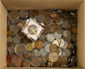 World - Box containing over 10 kg modern medals