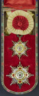 Medailles en onderscheidingen - China - Order of the Precious Brilliant Golden Grain, First Class, comprising sash badge and breast star, red jewels, ...