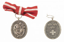 Medailles en onderscheidingen - Zweden - Two Red Cross medals, marked on rim 'MJV, Silver', one with ladies bow