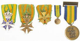 Medailles en onderscheidingen in doosjes - Nederland - Small collection 'Vierdaagse' medals, including old issue and 'Verzorgersmedaille'