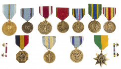 Medailles en onderscheidingen in lots - World - Lot USA various military medals, modern 20th cent.