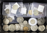 A nice lot with replica's of ancient coins (appr. 33 pieces), for study and learning purposes, several nice grades, several metals, please view