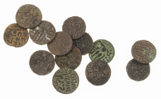 Ceylon - Lot of about 13 various copper Kahavanu of the Kingdom of Polonnaruwa (1056-1236) - mostly Sahasa Malla but also some later Kings
