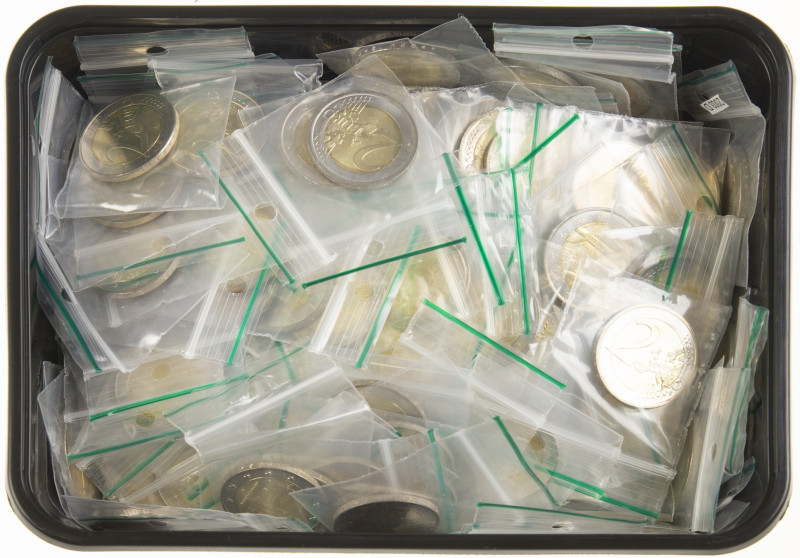 Euro's - Lot with 2 Euro Commemorative coins of different countries, all UNC and...