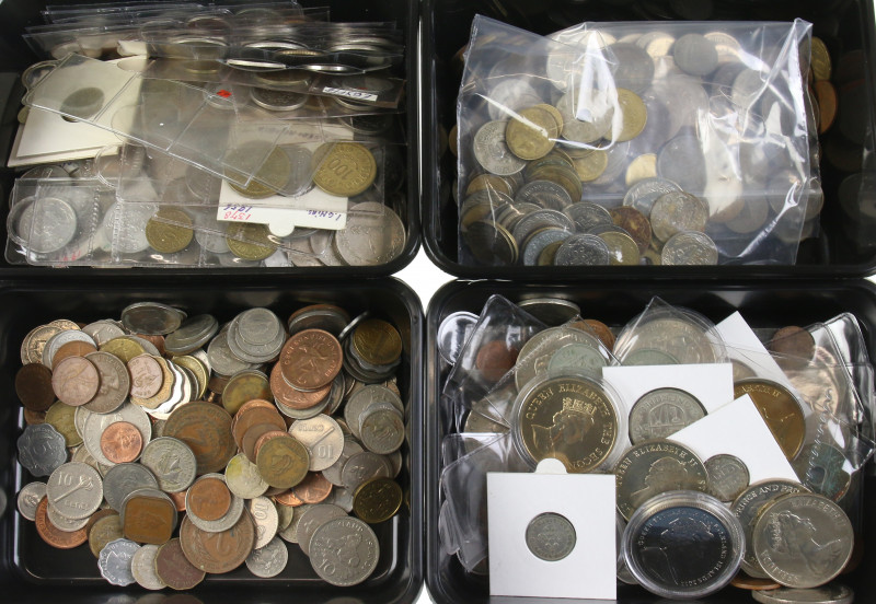 World coins - Various boxes with world coins a.w. Fiji, Jordan, Morocco and many...