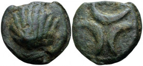 Apulia, Venusia Teruncius circa 275-225, &AElig; 44.70 mm., 93.00 g.
 Scallop shell. Rev. Three crescents. Vecchi 352. Historia Numorum Italy 708
 ...