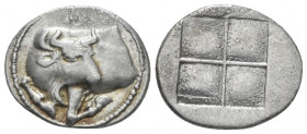Macedonia, Acanthus Tetrobol circa 470-390, AR 14.00 mm., 2.29 g.
Forepart of bull l., head looking back. Rev. Quadripartite incuse square. SNG ANS 2...