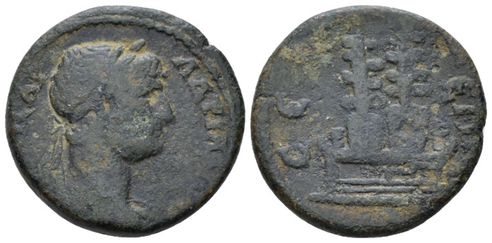 Pisidia, Selge Hadrian, 117-138 Bronze circa 117-138, Æ 23.50 mm., 7.71 g.
Laur...