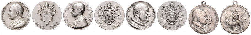 VARIOUS POPES&nbsp;
Lot 4 silver medals - 1929 and 1962 (3x), 28,09g, Ag 900/10...