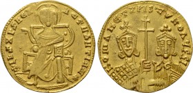 CONSTANTINE VII PORPHYROGENITUS with ROMANUS I and CHRISTOPHER (913-959). GOLD Solidus. Constantinople.