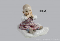 Porzellan Hentschel-Kind, "Kind, auf einem Kissen sitzend", Meissen, 1. Wahl, Modell-Nr. U 150, H 12,5 cm, sehr guter Zustand, Konrad Julius Hentschel...