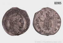 Römische Kaiserzeit, Severus Alexander (222-235), Denar, Rom, Rs. Mars nach links stehend, 2,89 g, 18 mm, RIC 23, schönes Porträt von feinem Stil, vor...