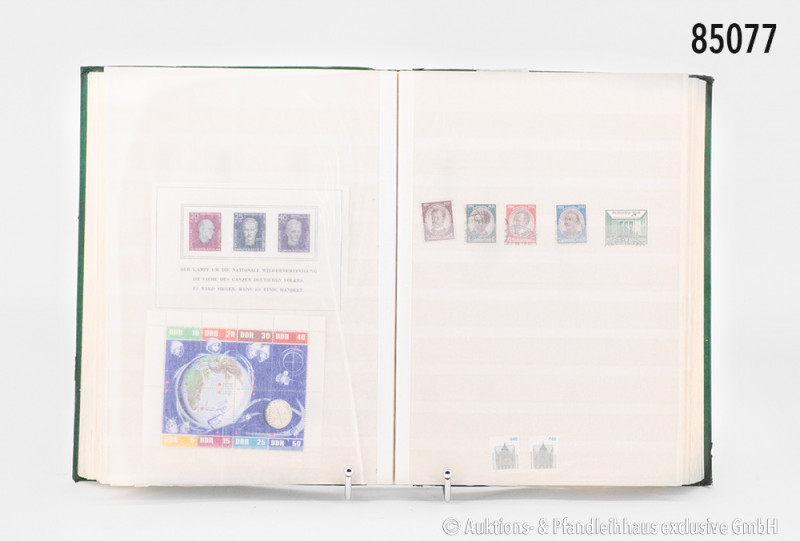 Briefmarkenalbum mit vielen Briefmarken, Altdeutschland, Besatzungszeit, DDR, so...