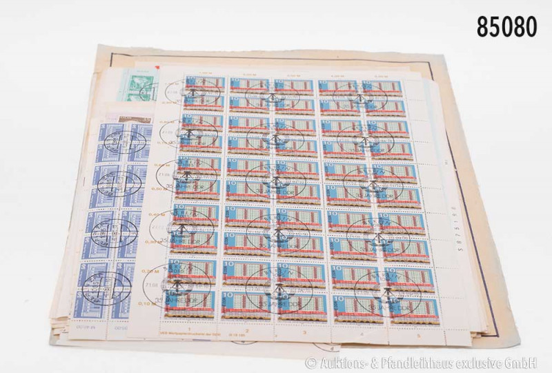 Aus Sammler-Nachlass: DDR, ca. 20 komplette Bögen und ca. 40 Teilbögen, gemischt...