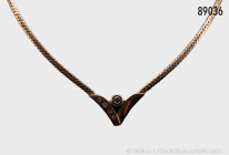 Kette, 585er Gelbgold, Italien, mit einem schönen Kastenschloss, L ca. 42 cm, mit 4 Punktdiamanten und 1 Brillant, ca. 0,05 Karat, 12,1 g