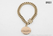 Armband, 585er Gelbgold, L ca. 20 cm, mit Medaillon-Anhänger mit einem Punkt-Diamant, darin Fotos, Gesamtgewicht 25 g, guter Zustand mit leichten Alte...