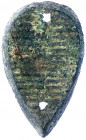 China
Shang-Dynastie 1700-1122 v. Chr.
Kauri-Imitation Bronze mit Querlinienmuster, in außergewöhnlicher Größe und Gewicht. 47 X 29 mm; 6,10 g. Zwei...