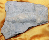 China
Westliche Han-Dynastie, 206/6 v.Chr.
Fragment einer Ton-Patrize einer Mulde für Wu Zhu Münzen der Periode Sanguan (113 bis 86 v. Chr.). 92 X 1...