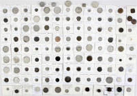 Indien
Lots
Schöner Bestand alter indischer Münzen. Ca. 120 Stück ab der Antike. Von den Maurya und Westsatrapen über die Prinzenstaaten bis Britisc...