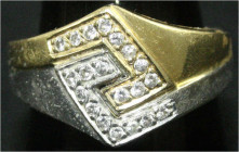 Fingerringe
Damenring Gelbgold/Weissgold 750/1000. Mit 20 Diamantsplittern besetzt. Ringgröße 17. 6,81 g.