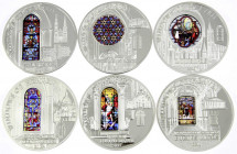 Cookinseln
Britisch, seit 1773
6 versch. 10 Dollar-Silbermünzen der Serie Windows of Heaven aus 2013 bis 2016. Jeweils mit farbiger Glaseinlage Kirc...