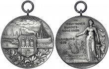 Hamburg-Stadt
Tragbare Silbermedaille 1909, unsigniert. XVI. Deutsches Bundesschiessen. 40,5 mm; 25,71 g. vorzüglich, zaponiert. Slg. Peltzer 1249.