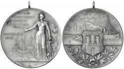Hamburg-Stadt
Tragbare Silbermedaille 1909, unsigniert. XVI. Deutsches Bundesschiessen. 40,5 mm; 24,80 g. vorzüglich. Slg. Peltzer 1249.