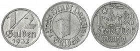Danzig, Freie Stadt
3 Münzen: Gulden 1923, 1/2 und 1 Gulden 1932. alle sehr schön/vorzüglich