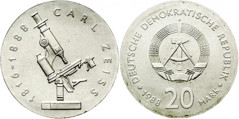 Gedenkmünzen der DDR
20 Mark 1988 A, Zeiss. Randschrift läuft links herum. Stem...