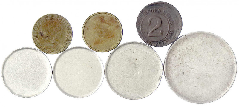 Lots allgemein
7 Ronden und Verprägungen: 2 Rentenpf. 1924 dezentriert, 2 X 5 P...