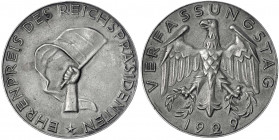 Deutschland
Weimarer Republik, 1919-1933
Ehrenpreis des Reichspräsidenten 1929. Bronzeguß, 70 mm. Randpunze C. vorzüglich, versilbert, Randfehler. N...