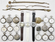 Uhren
Lots
Schatulle mit 21 Uhren. 17 alte Herren-Taschenuhren, meist Silber, darunter 5 Savonetten. U.a. "Carl Lorenz Bremen", Doxa, Lebet & Fils, ...
