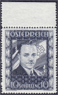 Ausland
Österreich
10 S Dollfuß 1936, postfrisches Luxusoberrandstück. Mi. 1.400,-€. ** Michel 588.