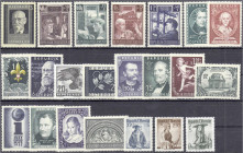 Ausland
Österreich
Jahrgang 1951 und 1952, komplett in postfrischer Erhaltung. Mi. 260,-€. ** Michel 959-980.
