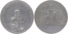 Großfürst Sviatoslav I von Kiew
Russland. Zinnmedaille, 1727. auf den Fürsten 945 - 972, Dm 78,5 mm.
136,57g
vz