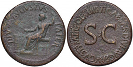 Tiberio (14-37) Sesterzio - Augusto seduto a s. - R/ SC - RIC 49 AE (g 25,43)
qBB/BB