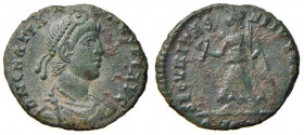 Graziano (367-383) AE - Busto diademato a d. - R/ La Vittoria andante a s. - AE (g 2,34)
BB
