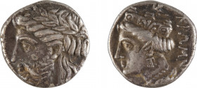 PAPHLAGONIE KROMNA
Tetrobole
A/ Tête de Zeus à gauche
R/ Tête de Tychée à gauche
350-300 avant J.-C.
Argent 3.56 gr
Estimation: 200/220 EUR