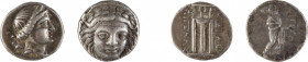 CARIE
Ensemble de deux monnaies comprenant
CNIDE
Tetrobole, magistrat Επιγενης
A/ Tête d’Artemis à droite
R/ Trepied
250-210 avant J.-C 
Argent...