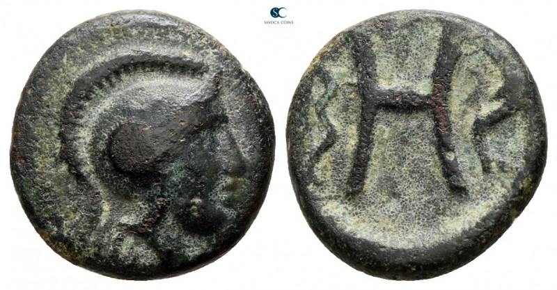 Arkadia. Heraia circa 380-350 BC. 
Bronze Æ

14 mm, 2,13 g

Helmeted head o...