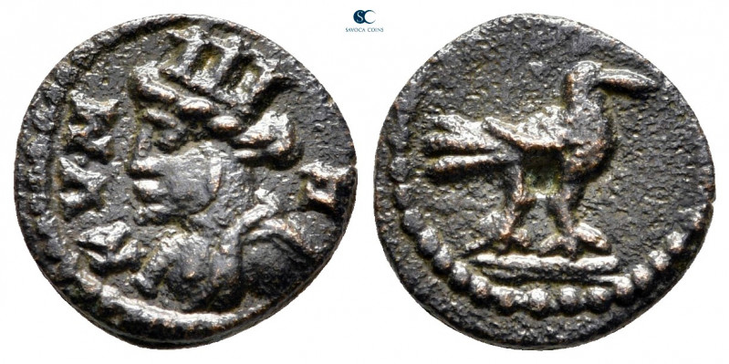Aiolis. Kyme. Pseudo-autonomous issue AD 253-260. 
Bronze Æ

11 mm, 1,62 g
...
