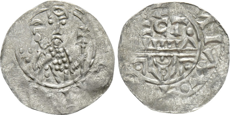 NETHERLANDS. Utrecht. Wilhelm de Ponte (1054-1076). Denar. 

Obv: Wilhelm stan...