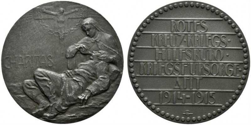 AUSTRIA. Medaglia WW1. CHARITAS; un' infermiera cura un soldato ferito, alle spa...