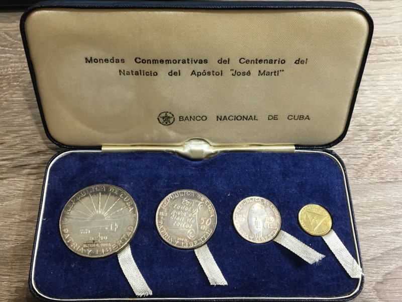 CUBA. Cofanetto con quattro monete commemorative centenario josè Marti 1953 di c...