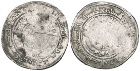 Fatimid, al-Mu‘izz (341-365h), dirham, Filastin 359h, 3.11g (Nicol 340), centres flat, fine overall with very clear mint and date, rare

Estimate: G...