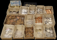 Miscellaneous English coins in base metal (over 9kg), many pre-decimal bronze pennies etc. from circulation and also including numerous currency-quali...